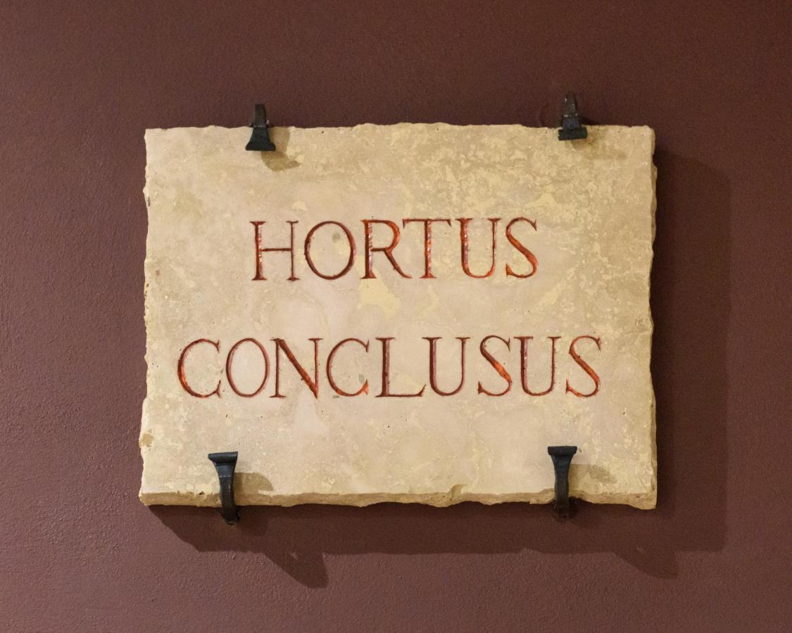דירות סיינה Hortus Conclusus + Free Parking מראה חיצוני תמונה